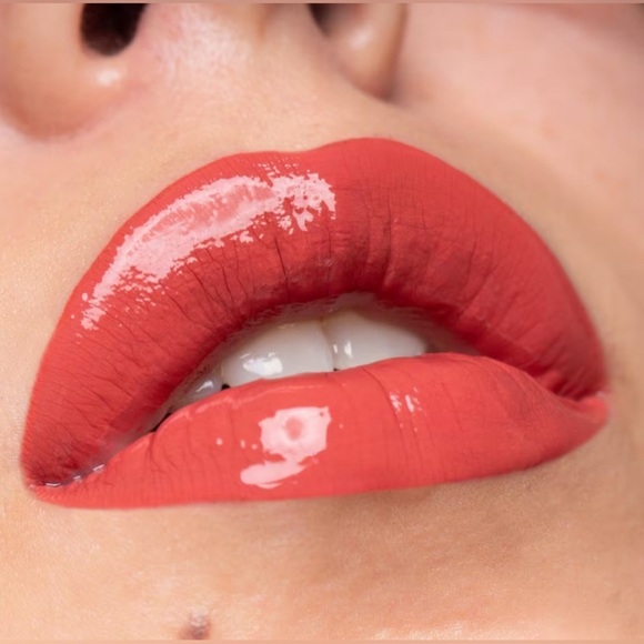 NYX High Pigment Lip Shine •Life Goals - Picture 5 of 8